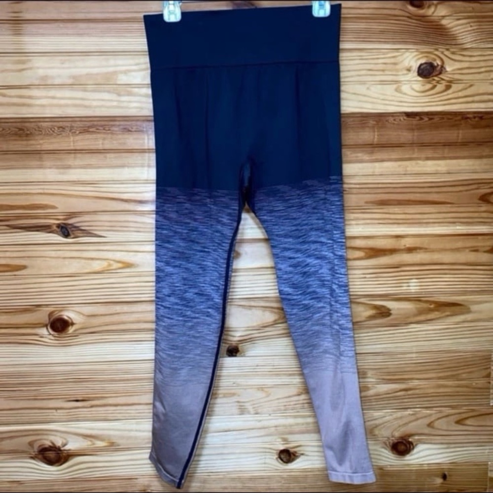 Victoria’s Secret PINK ultimate mauve / blush pink large leggings